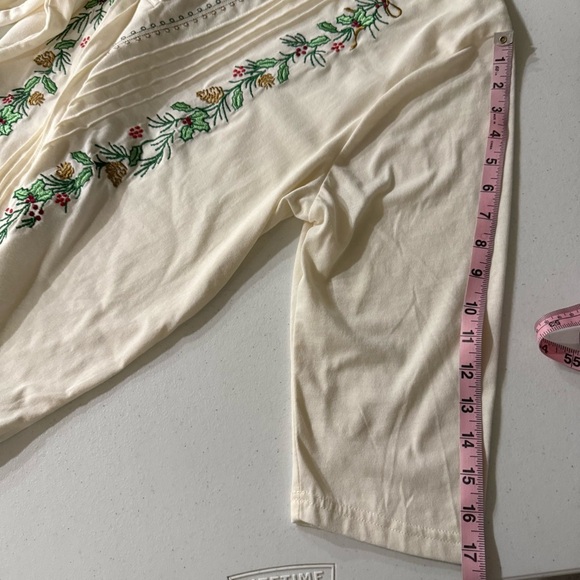 Liberty Lane Henley Top Holly Berries Embroidery 3/4 Sleeve Cream Women’s Sz XL - Picture 7 of 12